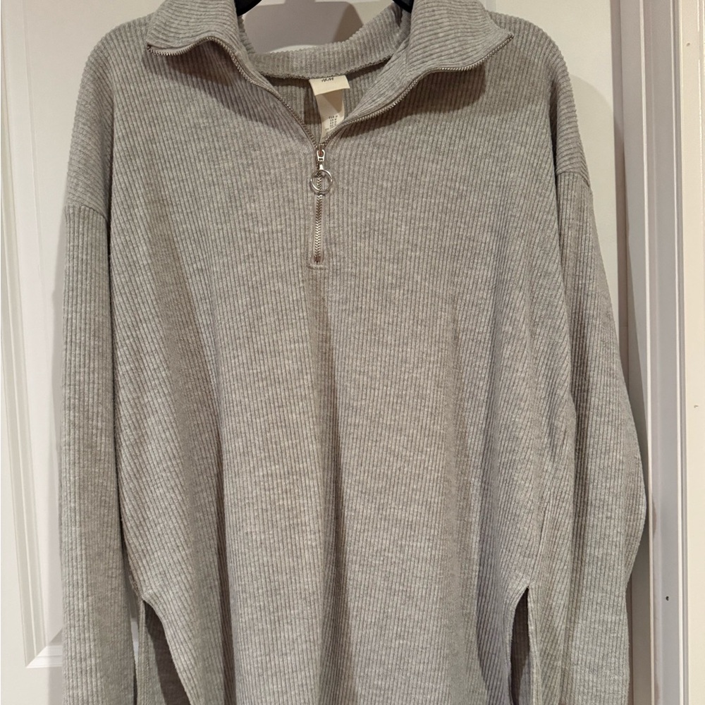 H&M Light Gray Zip-Up Sweater